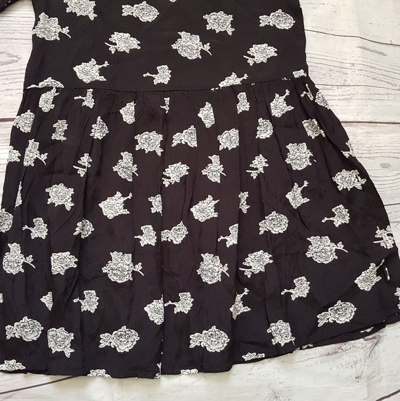 Rebel Rouge Dress - Picture 7 of 7